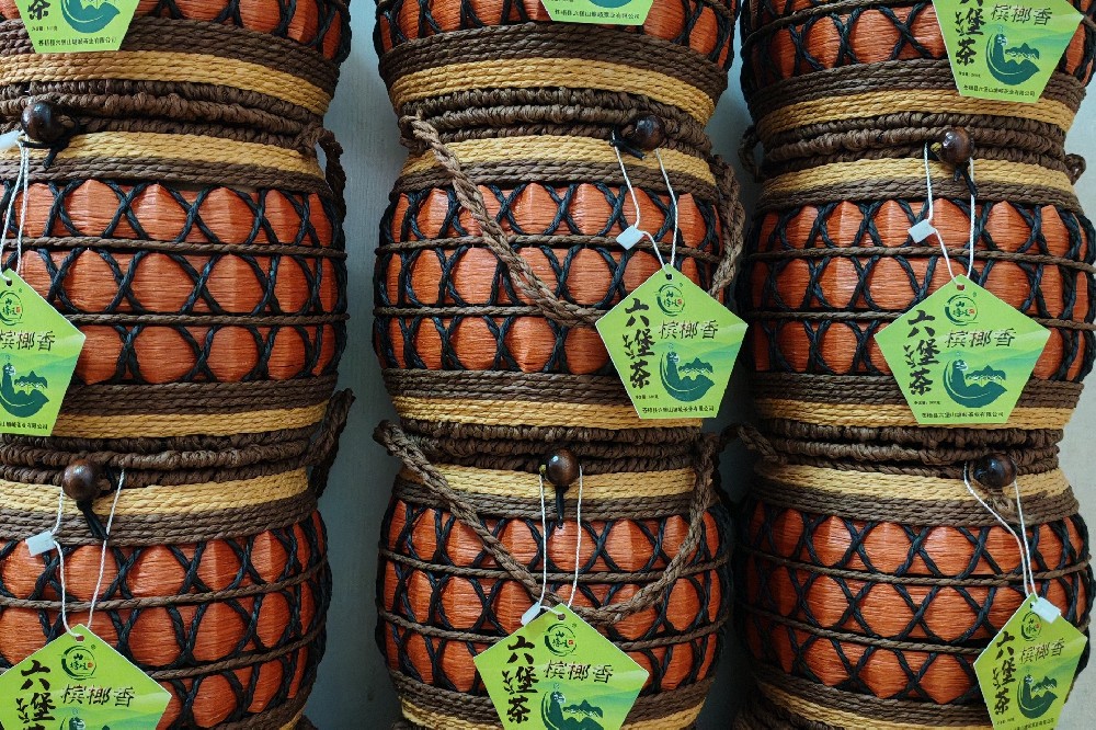 六堡茶的咖啡因提神作用有何不同？揭秘其温和持久的奥秘