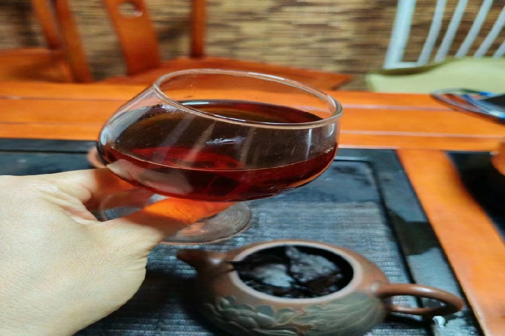 岭南茶文化中的瑰宝：山塘岐六堡茶的源流与匠心传承
