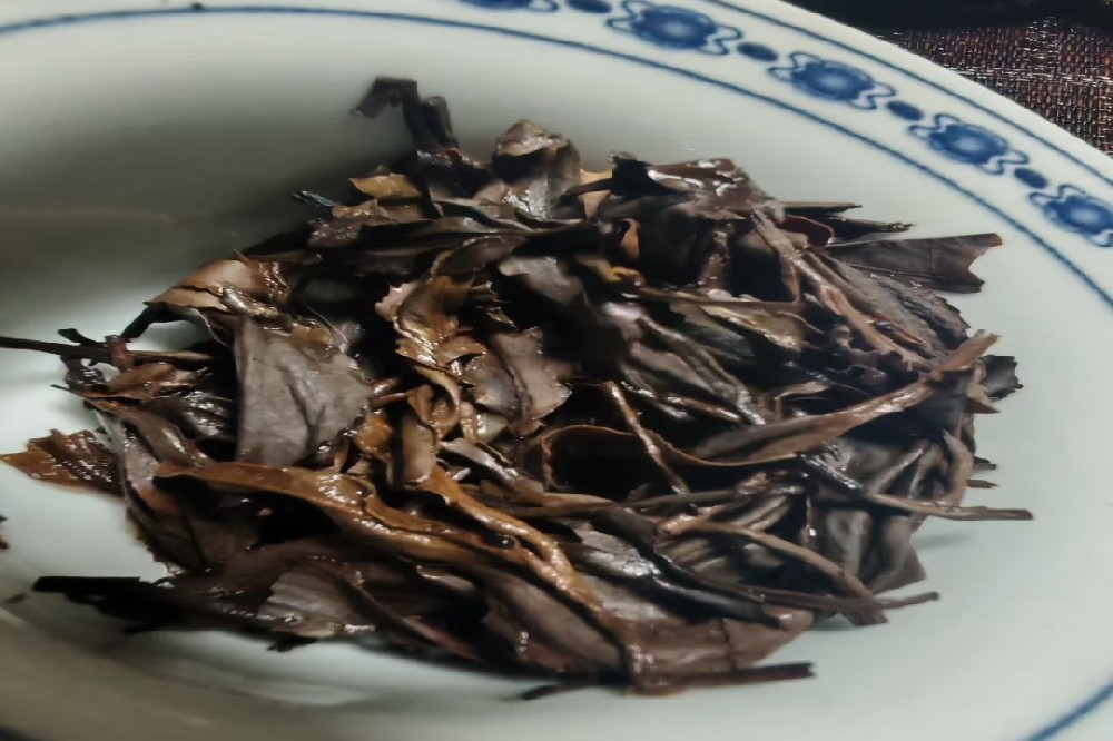 山野本味的探索：客观解读农家六堡茶的独特魅力与挑战